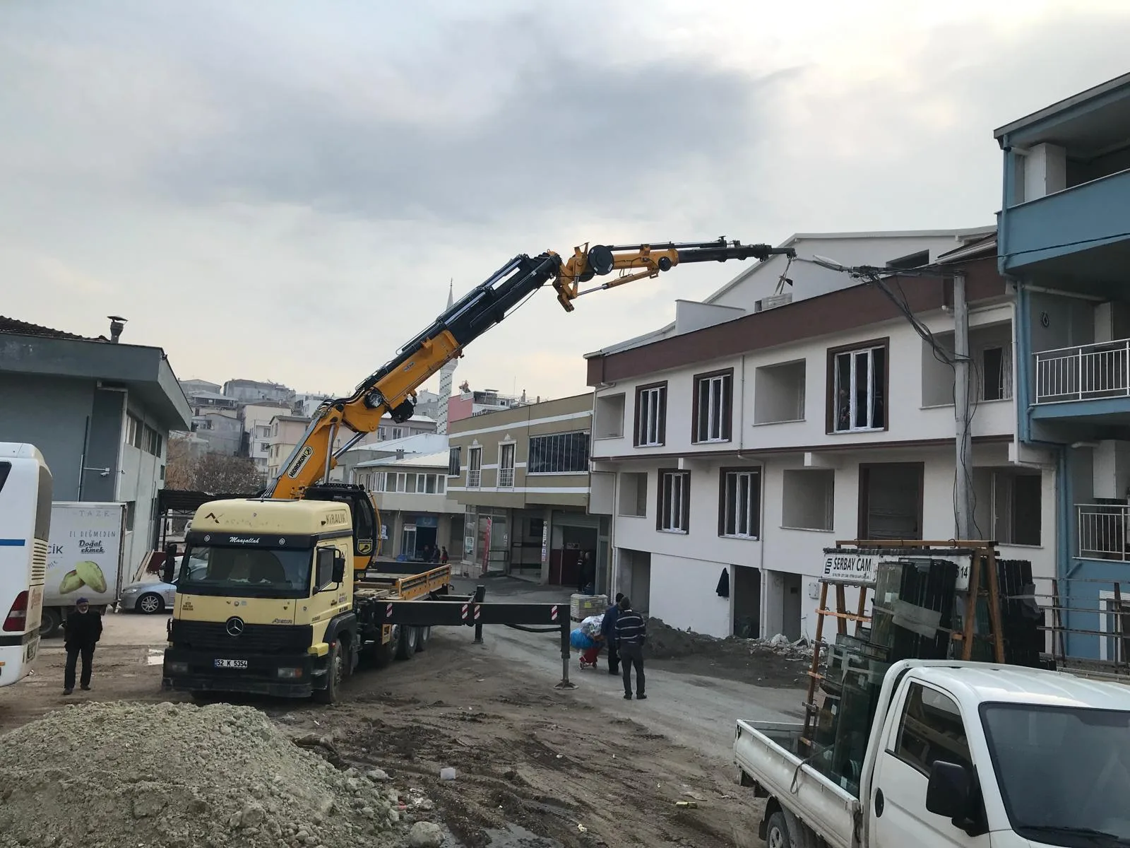 Ağır Nakliye ve Makine Taşıma — Kavim Yapı Vinç